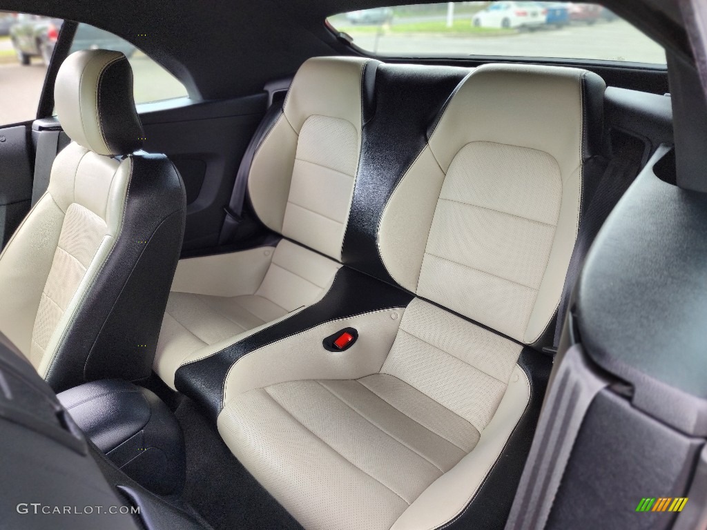 2018 Ford Mustang EcoBoost Convertible Rear Seat Photos