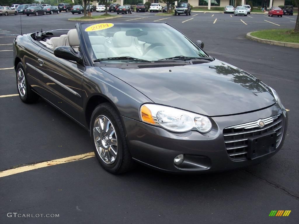 2004 Sebring Limited Convertible - Graphite Metallic / Taupe photo #20