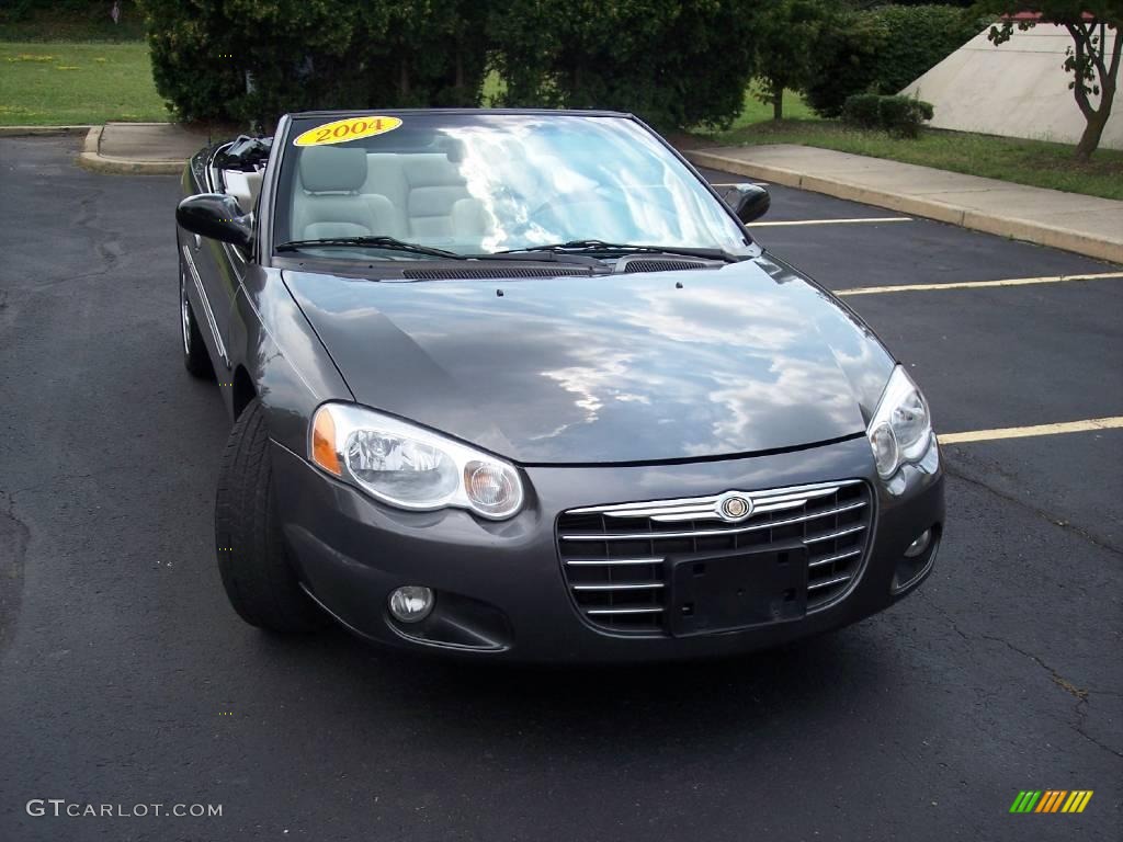 2004 Sebring Limited Convertible - Graphite Metallic / Taupe photo #22
