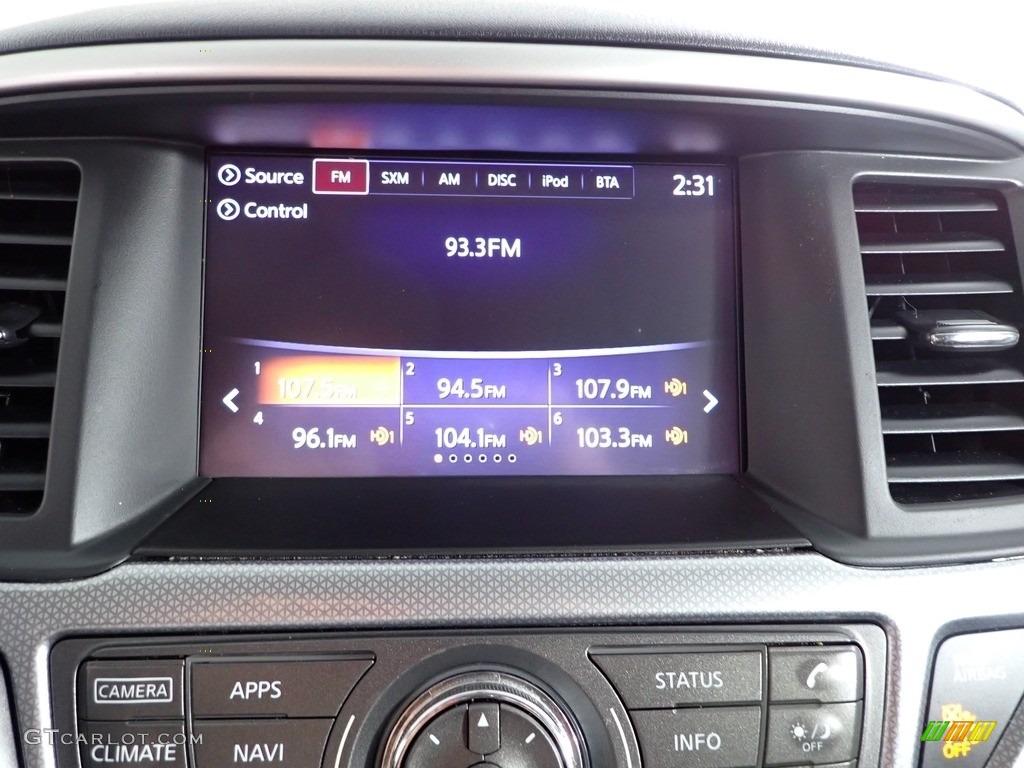 2018 Nissan Pathfinder SL Controls Photo #146042657