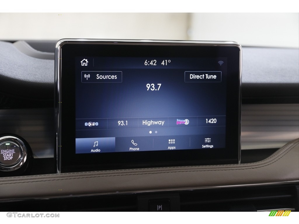 2021 Lincoln Corsair Standard Controls Photo #146042819
