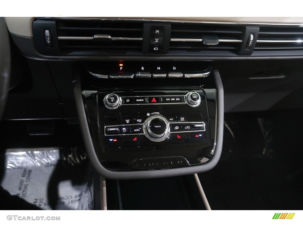 2021 Lincoln Corsair Standard Controls Photos