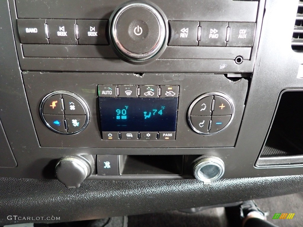 2011 Chevrolet Silverado 1500 Hybrid Crew Cab 4x4 Controls Photo #146044064