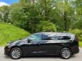2023 Brilliant Black Crystal Pearl Chrysler Pacifica Hybrid Touring L  photo #1