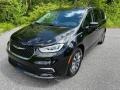 2023 Brilliant Black Crystal Pearl Chrysler Pacifica Hybrid Touring L  photo #2