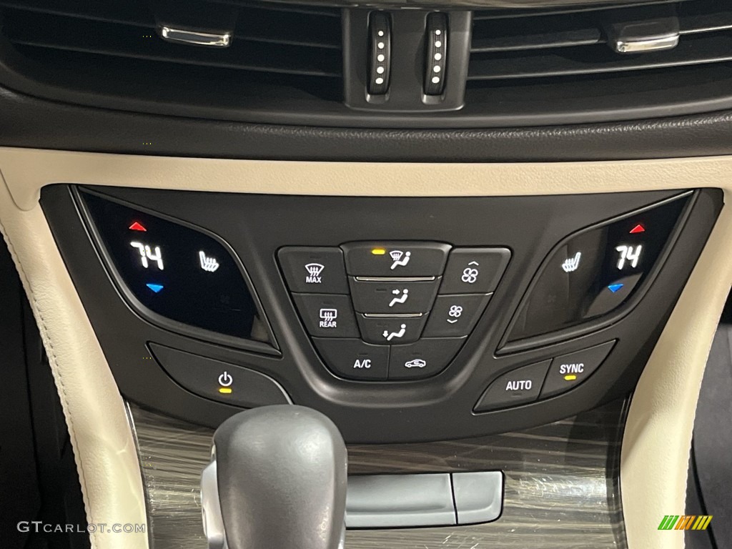 2020 Envision Essence AWD - Dark Moon Blue Metallic / Light Neutral photo #17