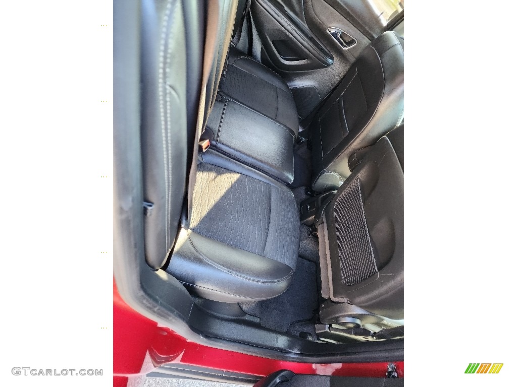2016 Encore Sport Touring - Winterberry Red Metallic / Ebony photo #17