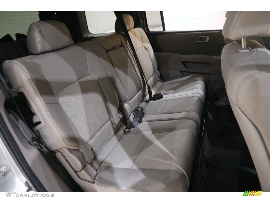 2011 Pilot LX 4WD - Alabaster Silver Metallic / Gray photo #14