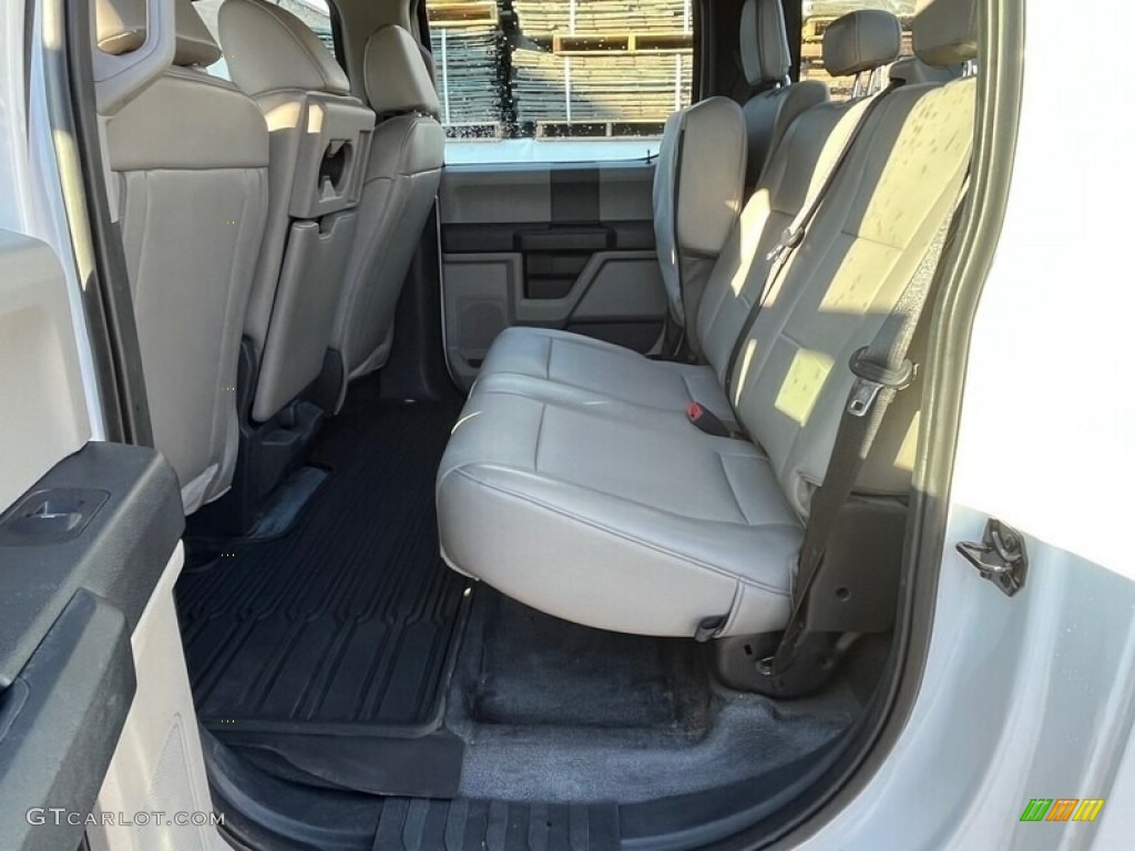 2022 F350 Super Duty XL Crew Cab 4x4 - Oxford White / Medium Earth Gray photo #10