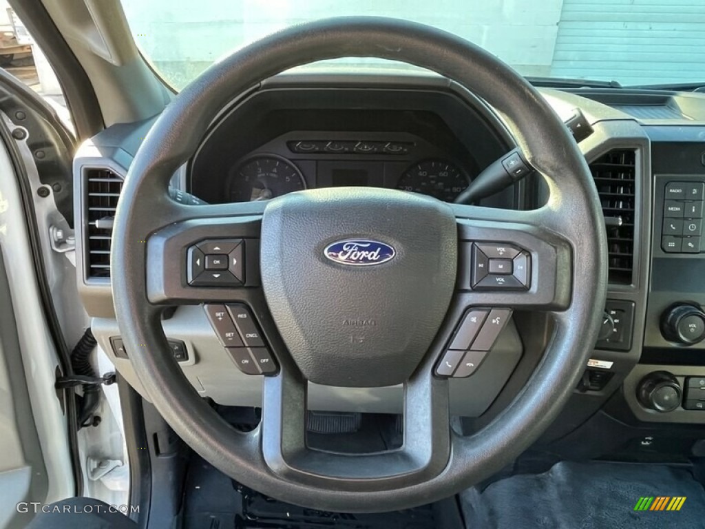 2022 F350 Super Duty XL Crew Cab 4x4 - Oxford White / Medium Earth Gray photo #11