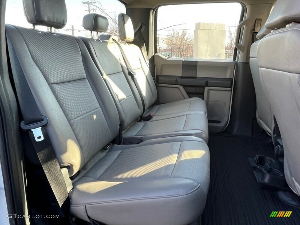 2022 F350 Super Duty XL Crew Cab 4x4 - Oxford White / Medium Earth Gray photo #16