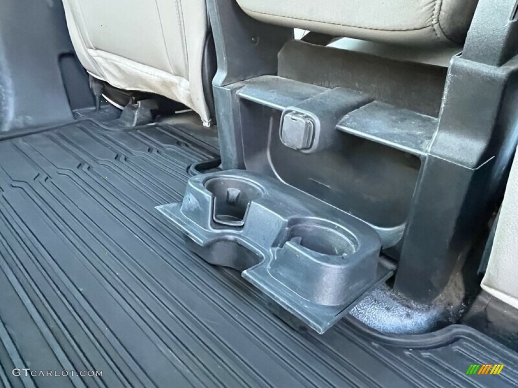 2022 F350 Super Duty XL Crew Cab 4x4 - Oxford White / Medium Earth Gray photo #20