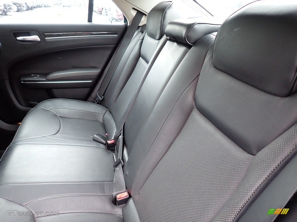 2016 Chrysler 300 C AWD Rear Seat Photo #146048229