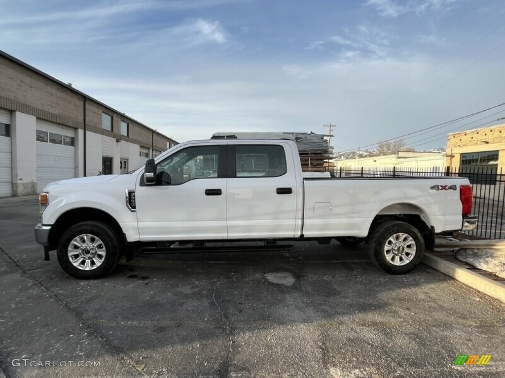 2022 F350 Super Duty XL Crew Cab 4x4 - Oxford White / Medium Earth Gray photo #1