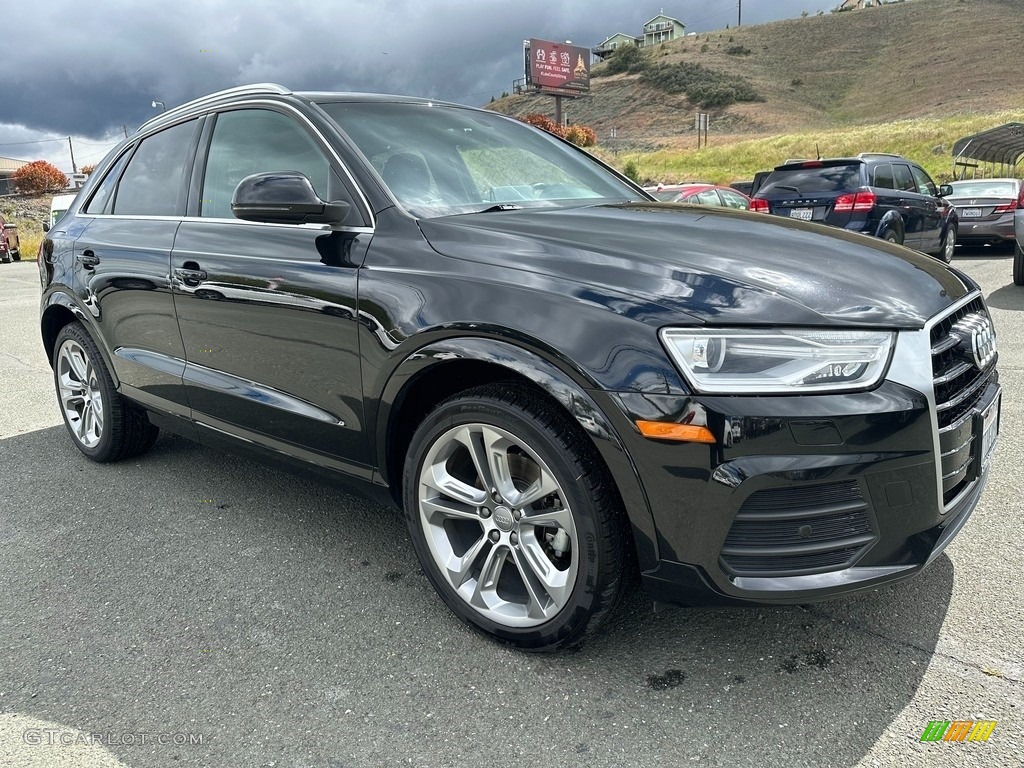 2016 Q3 2.0 TSFI Premium Plus quattro - Brilliant Black / Black photo #1