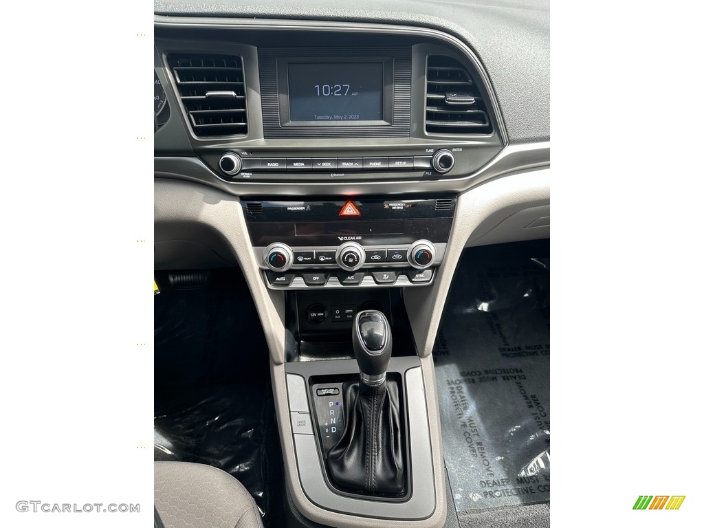 2020 Elantra SE - Machine Gray / Gray photo #10