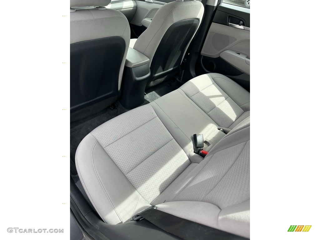 2020 Elantra SE - Machine Gray / Gray photo #14