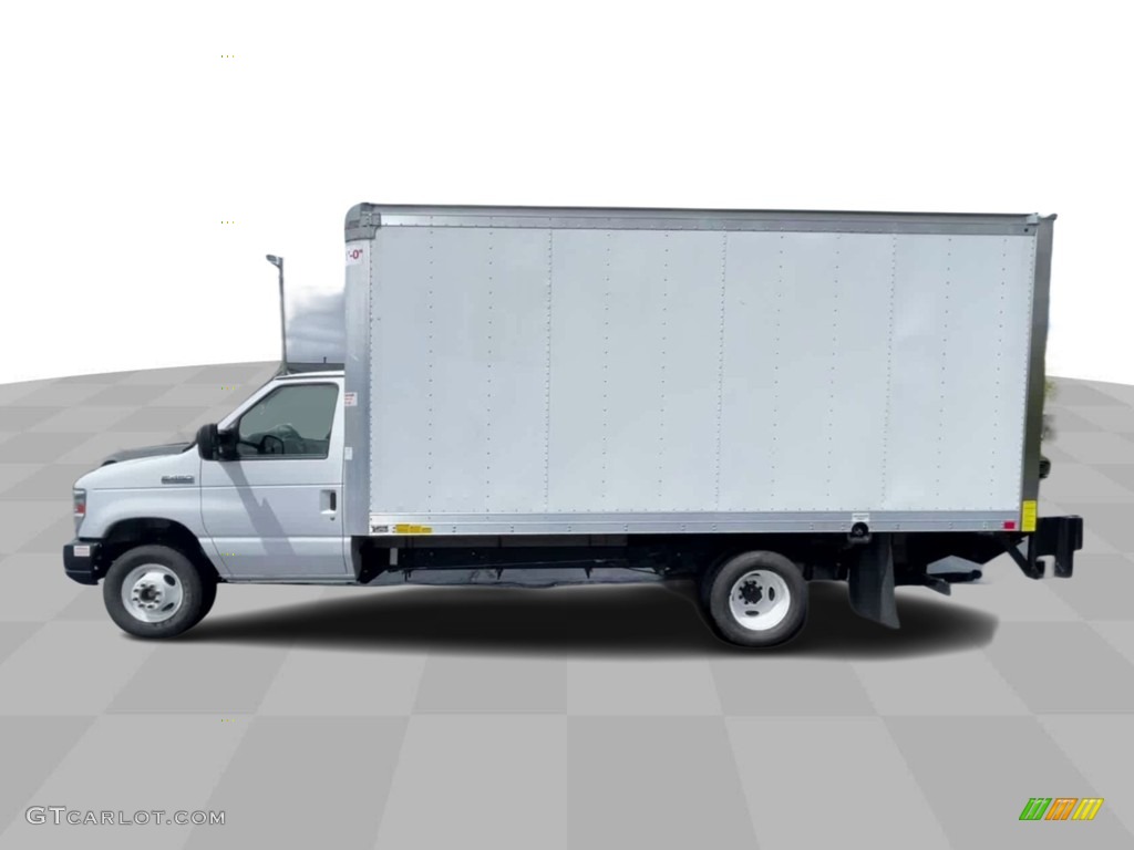 2019 E Series Cutaway E450 Commercial Moving Truck - Oxford White / Medium Flint photo #5