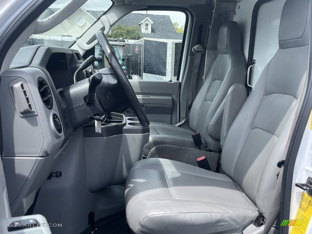 2019 E Series Cutaway E450 Commercial Moving Truck - Oxford White / Medium Flint photo #16