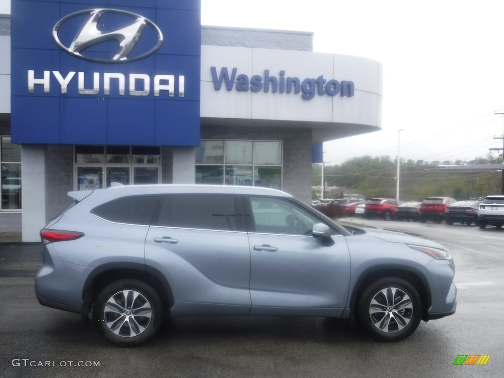 2021 Highlander XLE AWD - Blueprint / Harvest Beige photo #2