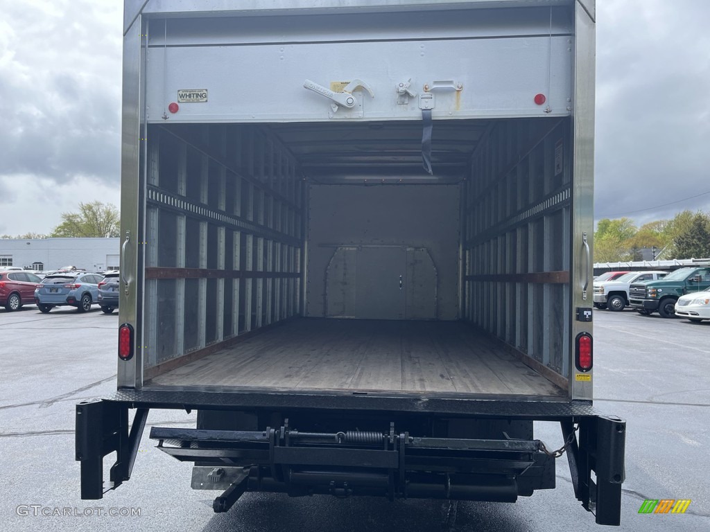 2019 E Series Cutaway E450 Commercial Moving Truck - Oxford White / Medium Flint photo #20