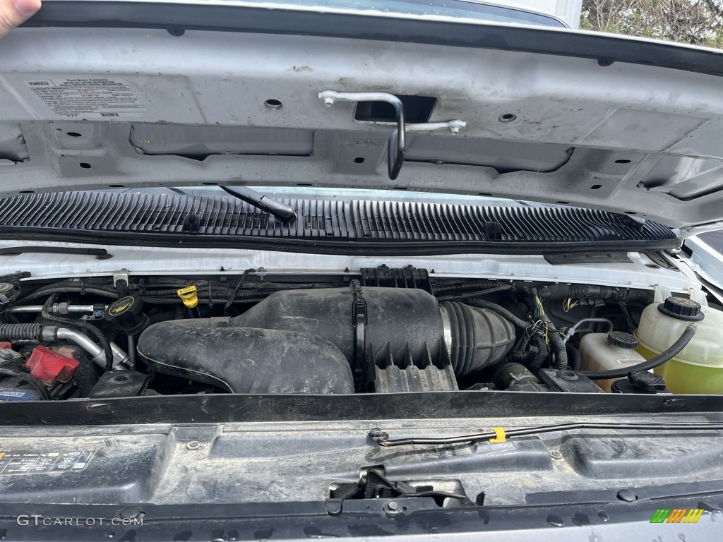 2019 E Series Cutaway E450 Commercial Moving Truck - Oxford White / Medium Flint photo #23