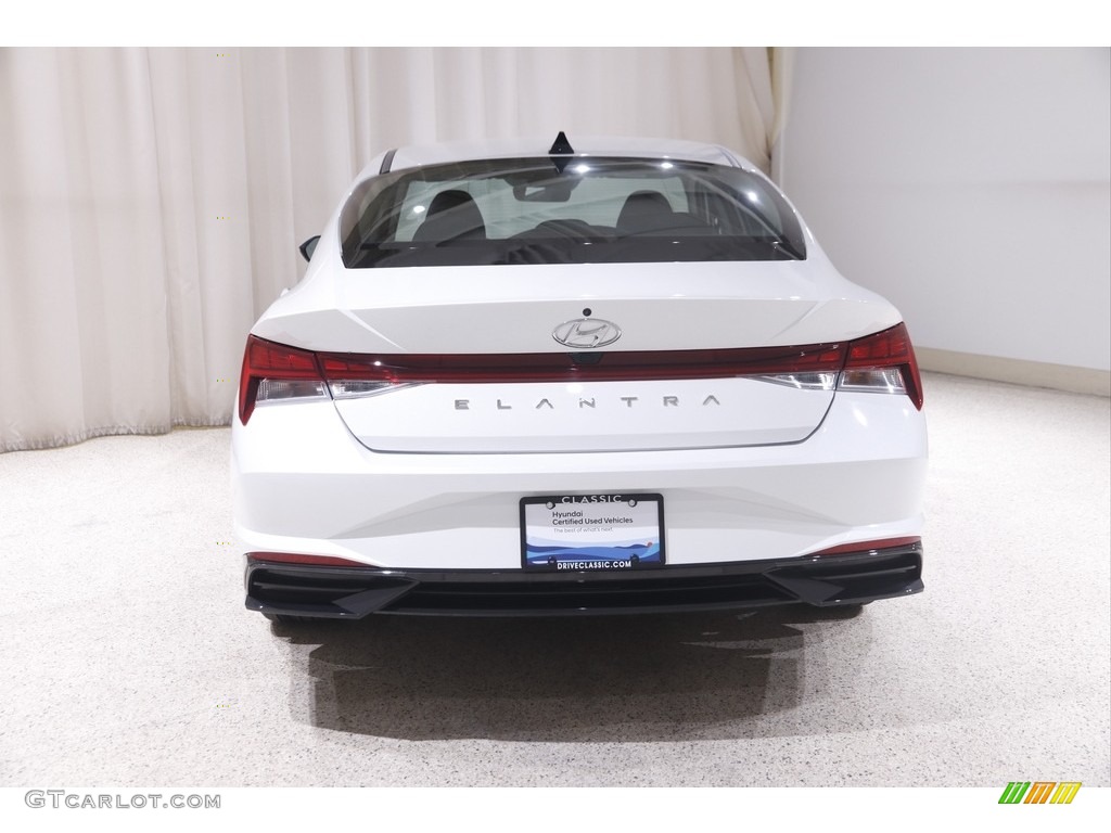 2022 Elantra SEL - Quartz White / Black photo #17