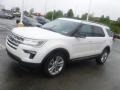 2018 White Platinum Ford Explorer XLT 4WD  photo #6
