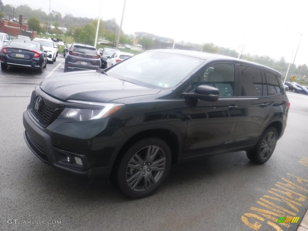2020 Passport EX-L AWD - Black Forest Pearl / Gray photo #6