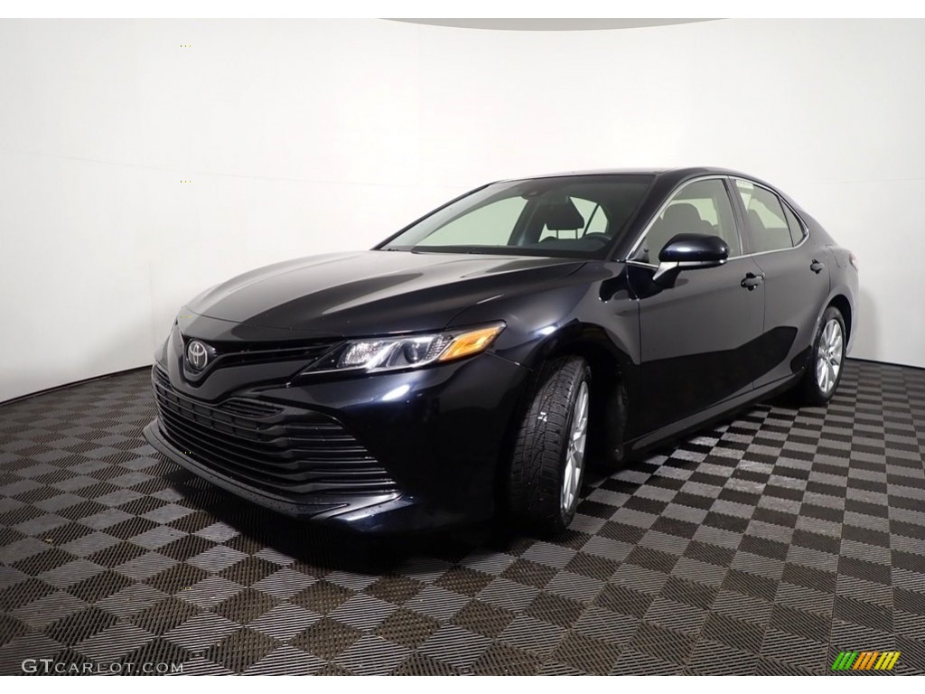 2018 Camry LE - Midnight Black Metallic / Black photo #7