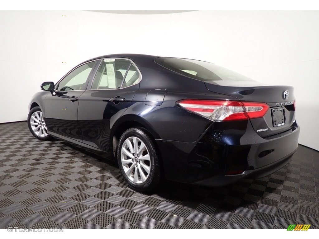 2018 Camry LE - Midnight Black Metallic / Black photo #9