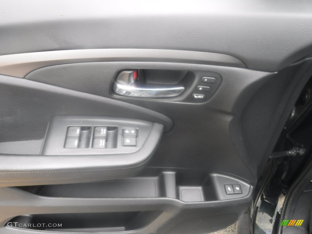 2020 Passport EX-L AWD - Black Forest Pearl / Gray photo #14