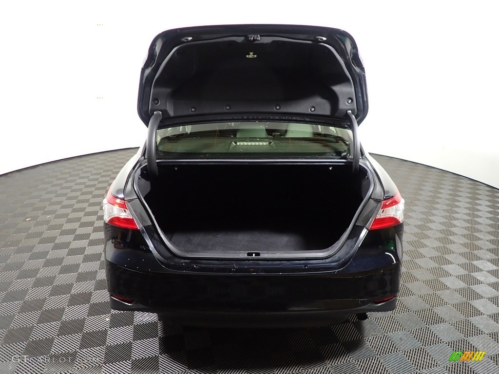 2018 Camry LE - Midnight Black Metallic / Black photo #12