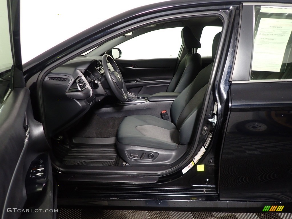 2018 Camry LE - Midnight Black Metallic / Black photo #18