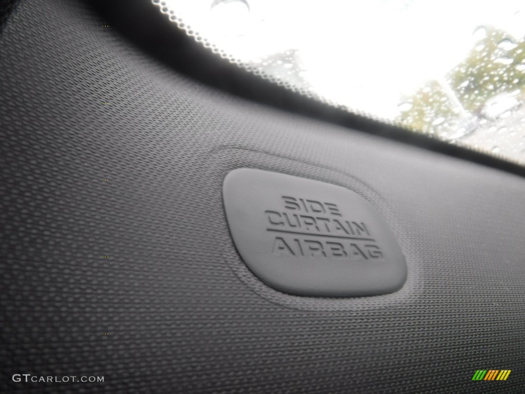 2020 Passport EX-L AWD - Black Forest Pearl / Gray photo #28