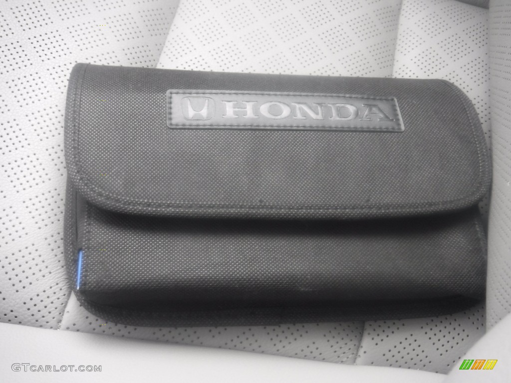 2020 Passport EX-L AWD - Black Forest Pearl / Gray photo #33