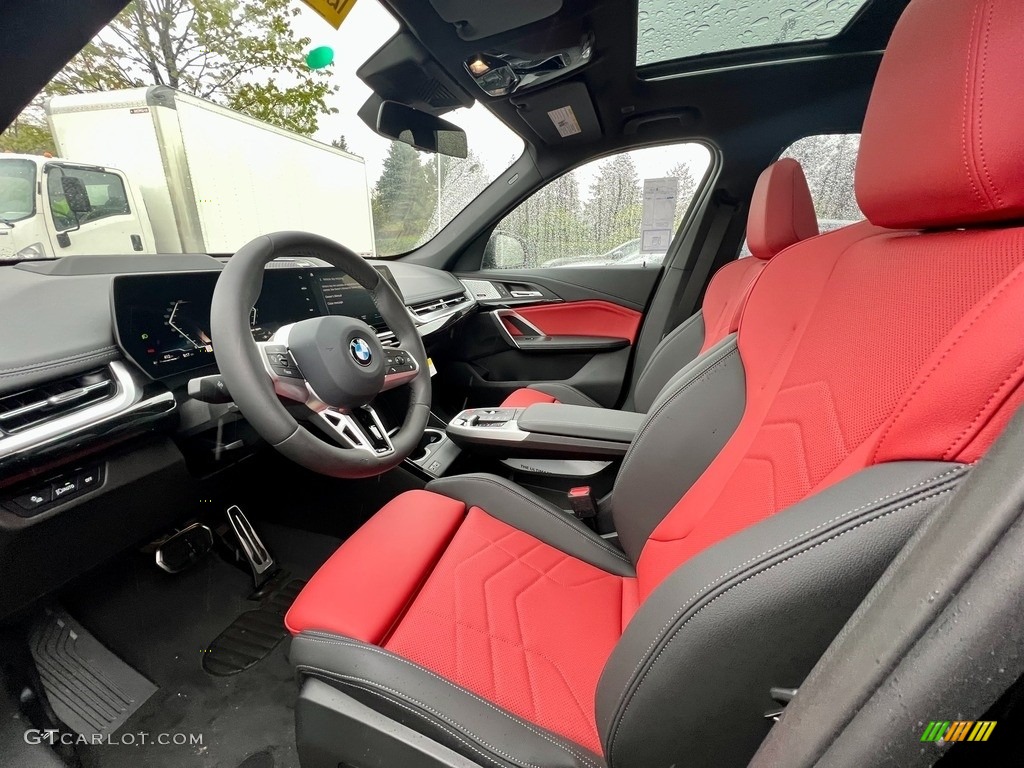 Red/Black Bicolor Interior 2023 BMW X1 xDrive28i Photo #146055573