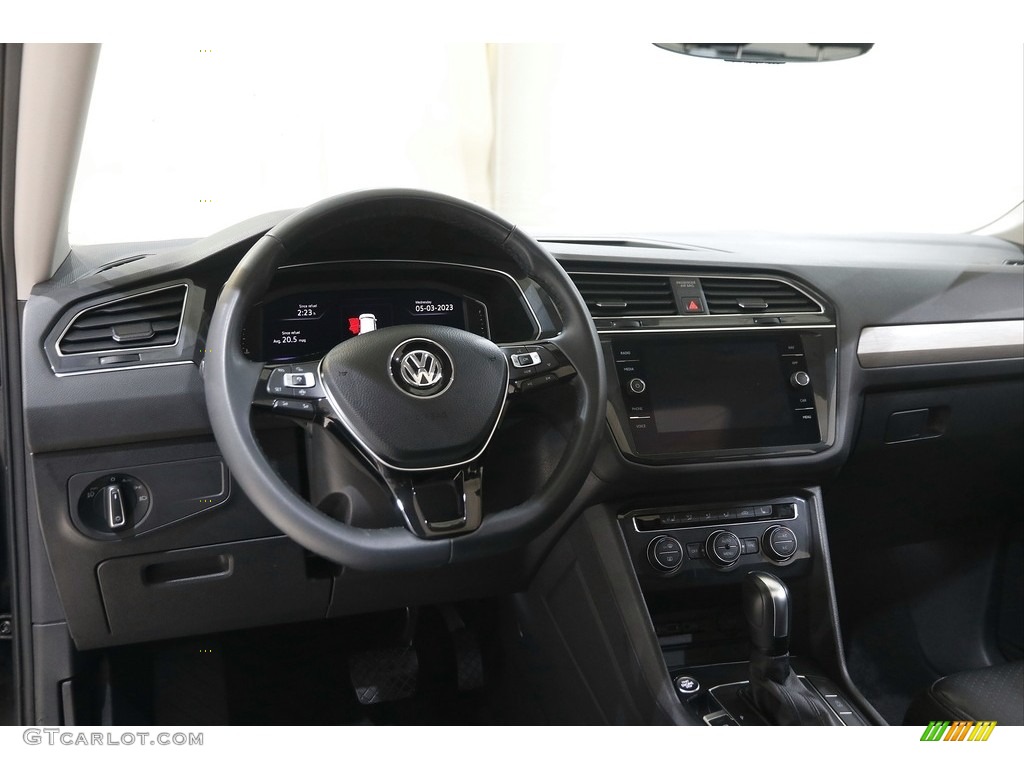 2020 Tiguan SEL 4MOTION - Deep Black Pearl / Titan Black photo #6