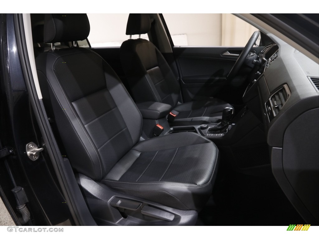 2020 Tiguan SEL 4MOTION - Deep Black Pearl / Titan Black photo #16