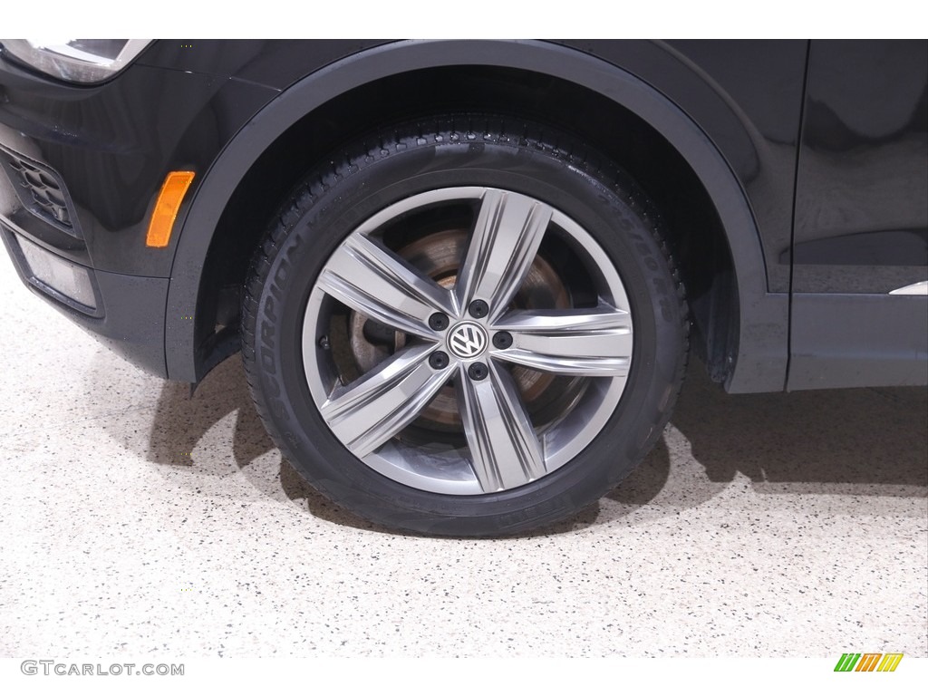 2020 Tiguan SEL 4MOTION - Deep Black Pearl / Titan Black photo #21