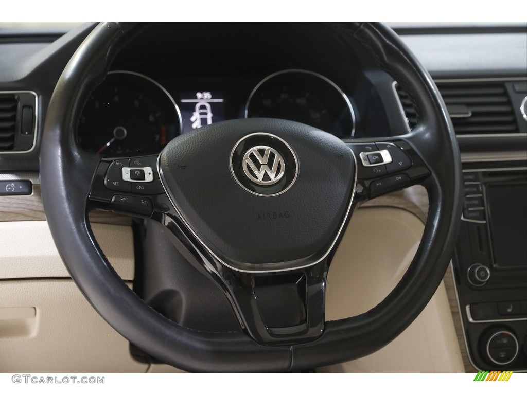 2016 Volkswagen Passat SE Sedan Steering Wheel Photos