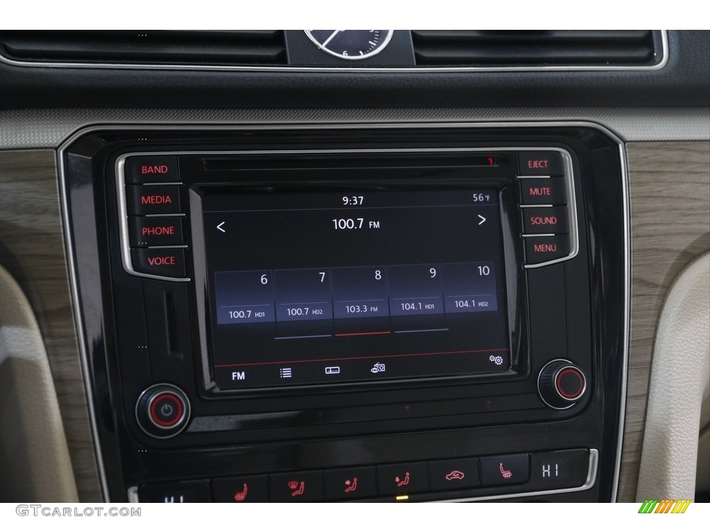 2016 Volkswagen Passat SE Sedan Audio System Photo #146057132