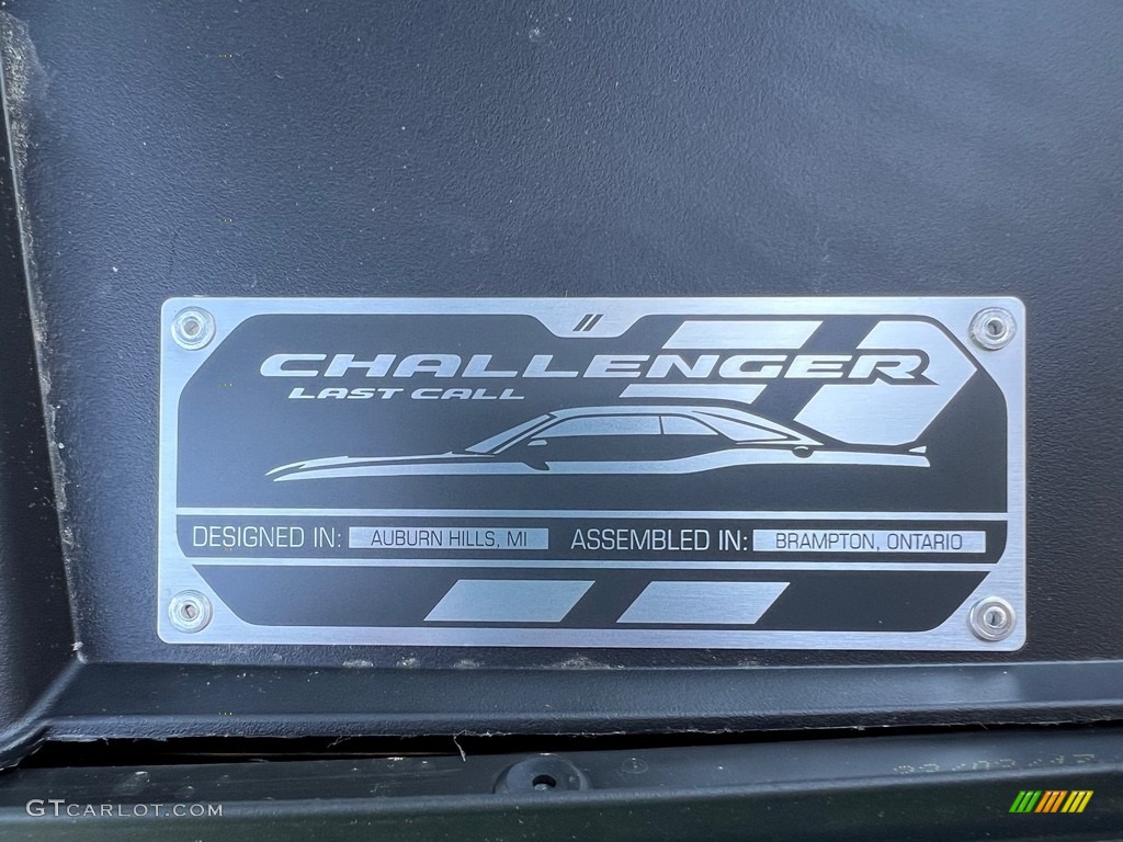 2023 Dodge Challenger SXT Blacktop Marks and Logos Photo #146057489