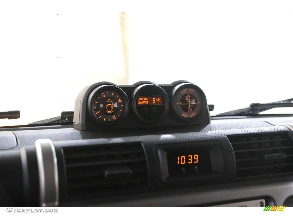 2010 FJ Cruiser 4WD - Silver Fresco Metallic / Dark Charcoal photo #10