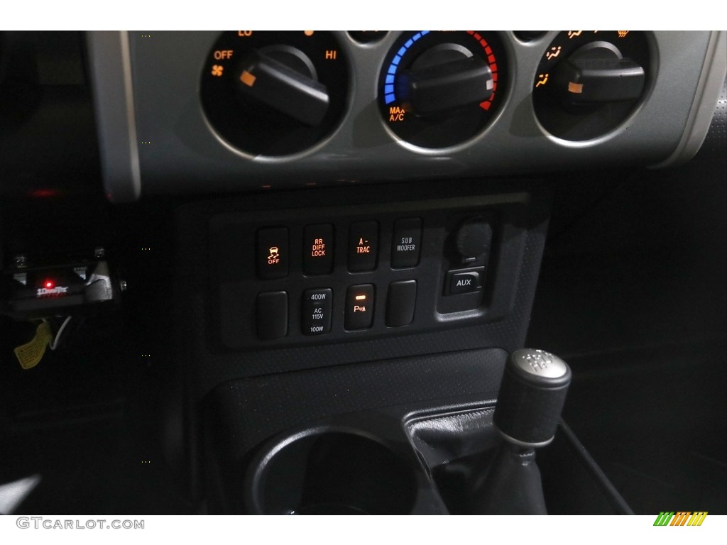 2010 FJ Cruiser 4WD - Silver Fresco Metallic / Dark Charcoal photo #12