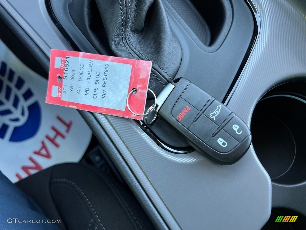 2023 Dodge Challenger SXT Blacktop Keys Photo #146057912
