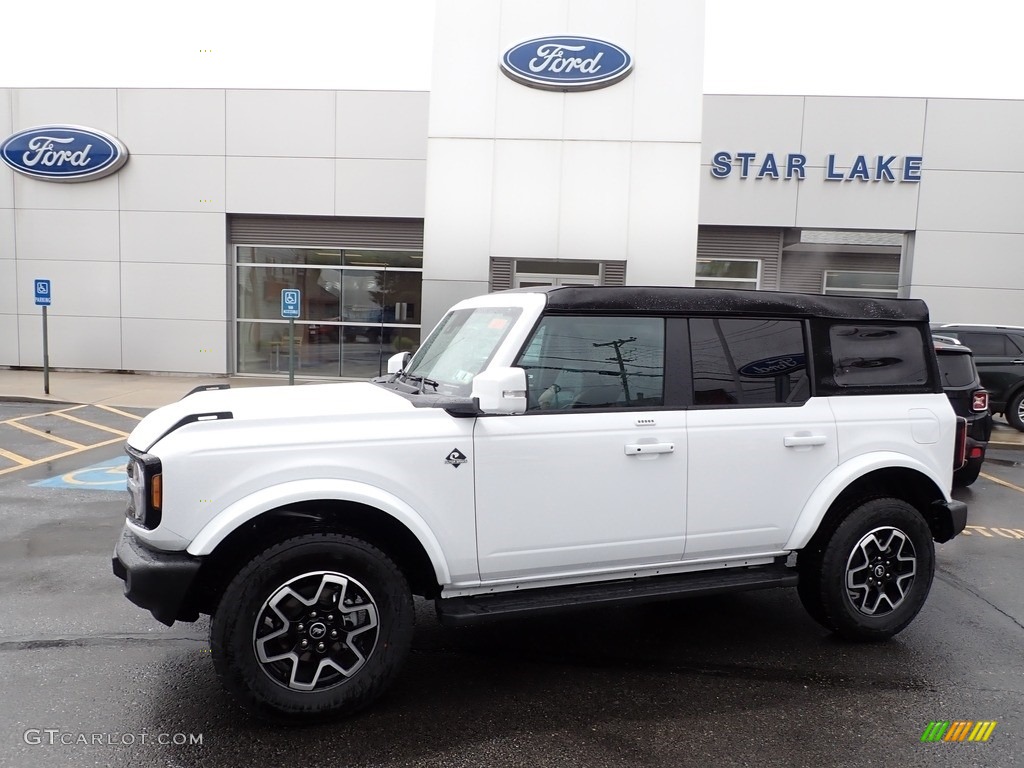 2023 Bronco Outer Banks 4X4 4-Door - Oxford White / Roast/Black Onyx photo #1