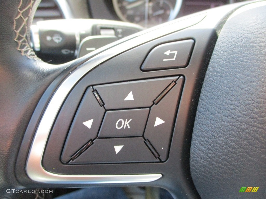 2018 Infiniti QX30 Premium AWD Graphite Steering Wheel Photo #146061135