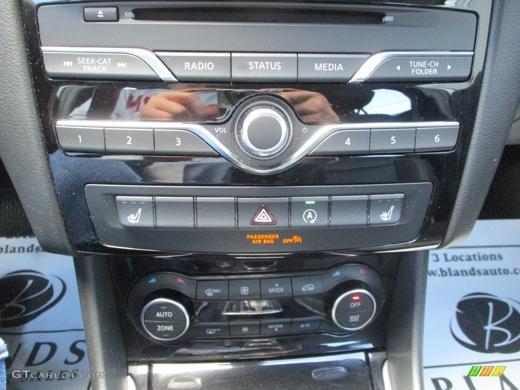 2018 QX30 Premium AWD - Blade Silver / Graphite photo #16