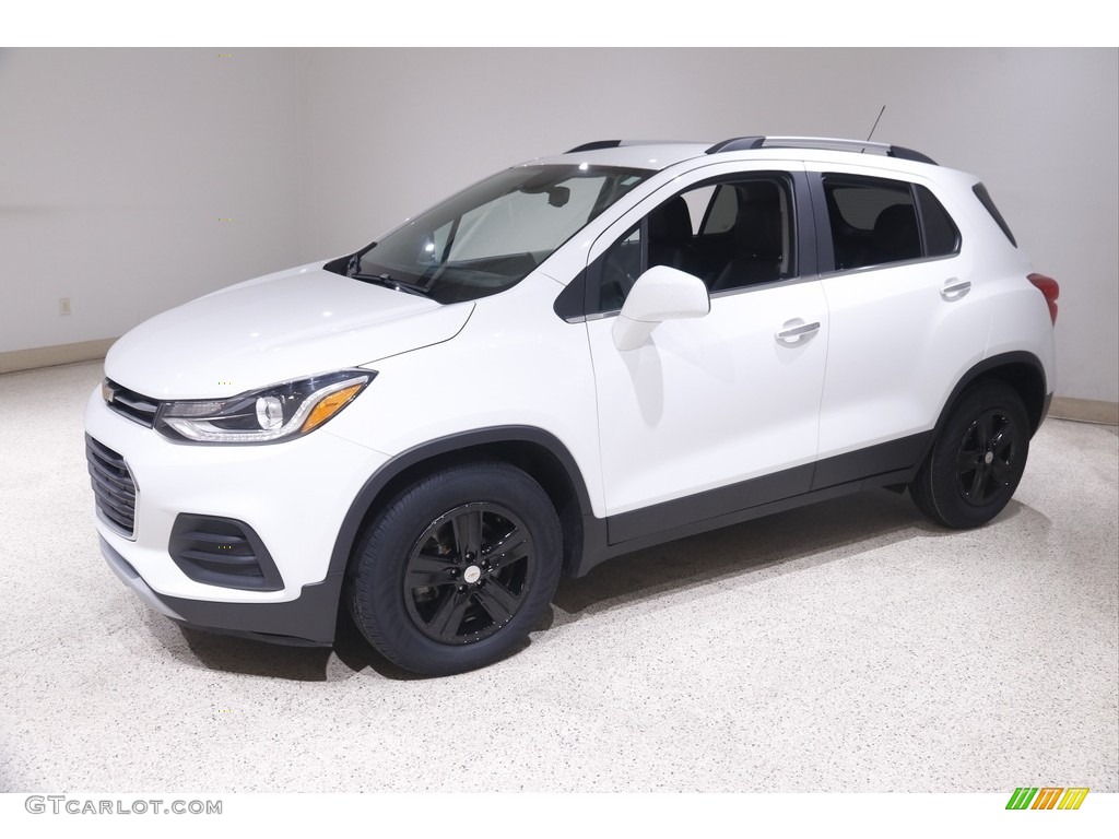 2020 Trax LT - Summit White / Jet Black photo #3